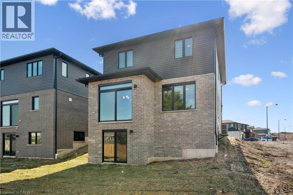 40 MOON Crescent, Cambridge, Ontario, N1S0C4 — Photo 28