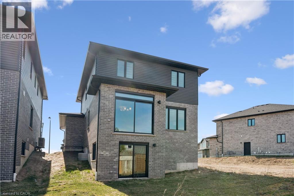 40 MOON Crescent, Cambridge, Ontario, N1S0C4 — Photo 30