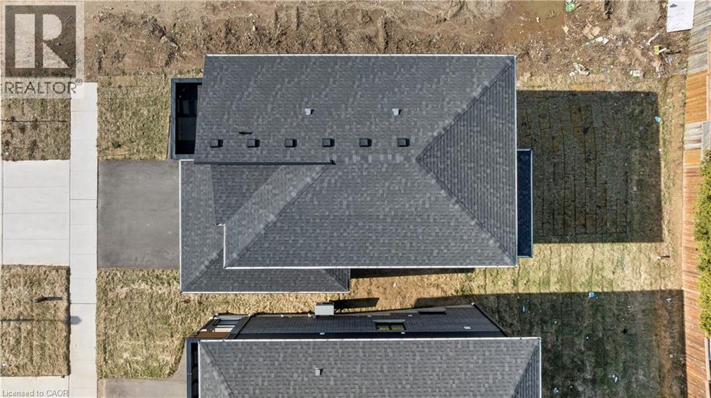 40 MOON Crescent, Cambridge, Ontario, N1S0C4 — Photo 32