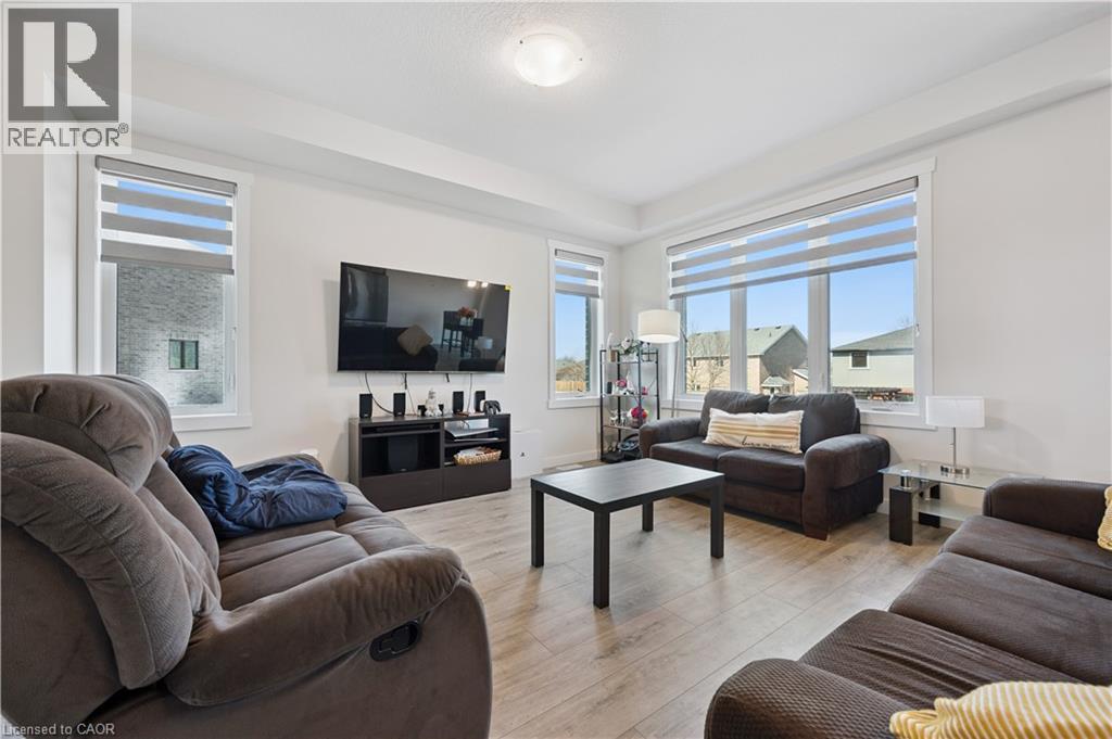 40 MOON Crescent, Cambridge, Ontario, N1S0C4 — Photo 7