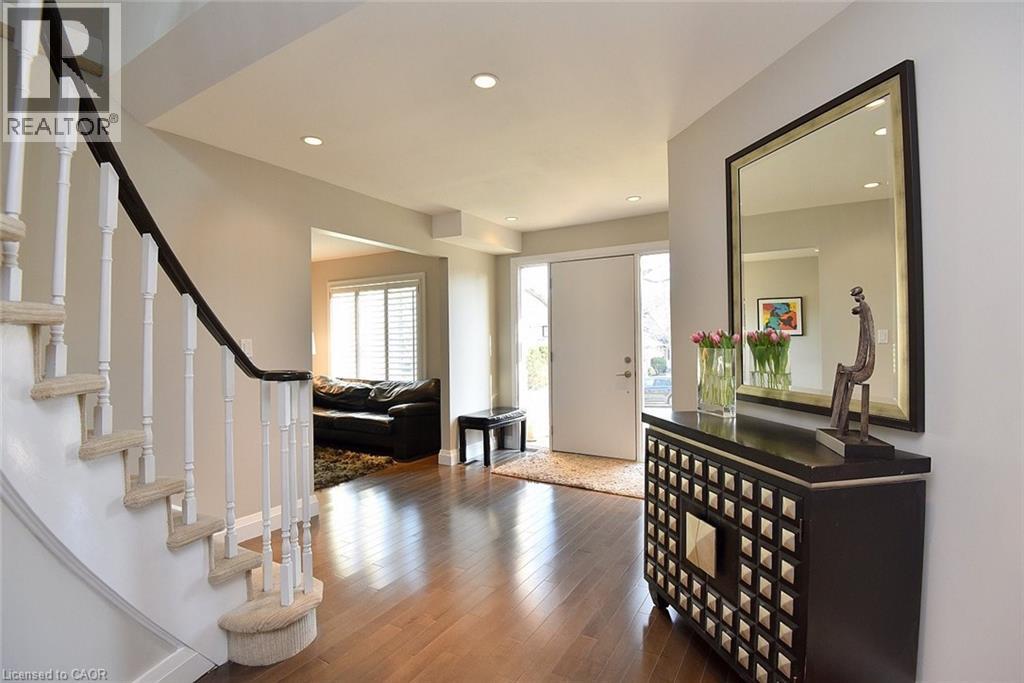 87 JEROME PARK Drive, Dundas, Ontario, L9H6R8 — Photo 6