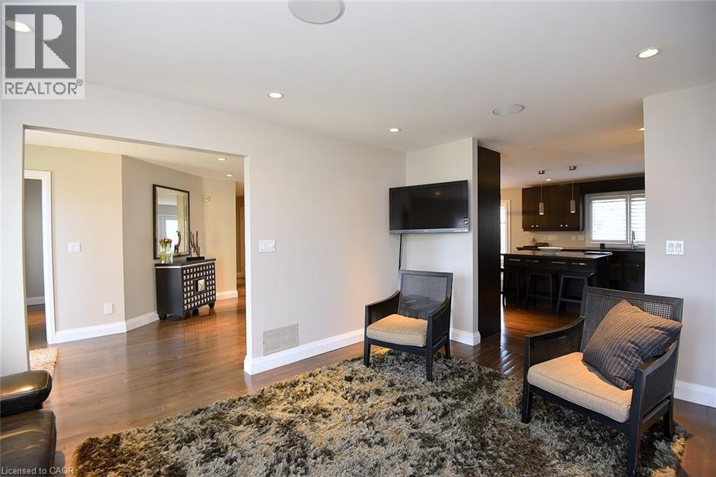 87 JEROME PARK Drive, Dundas, Ontario, L9H6R8 — Photo 8