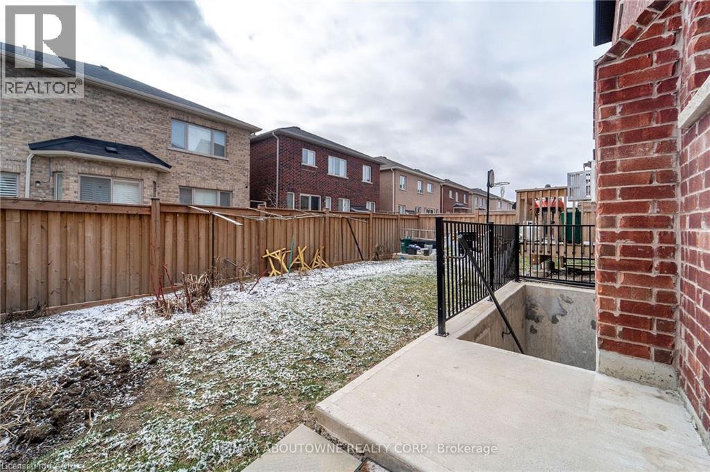 150 GOODWIN Crescent Unit# Bsmt, Milton, Ontario, L9E1H7 — Photo 11
