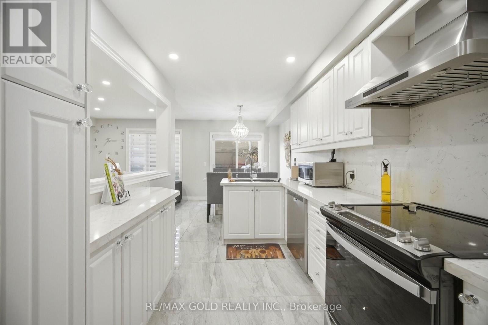 16 FLOWER TRAIL, Brampton (Bram East), Ontario, L6P1P1 — Photo 10