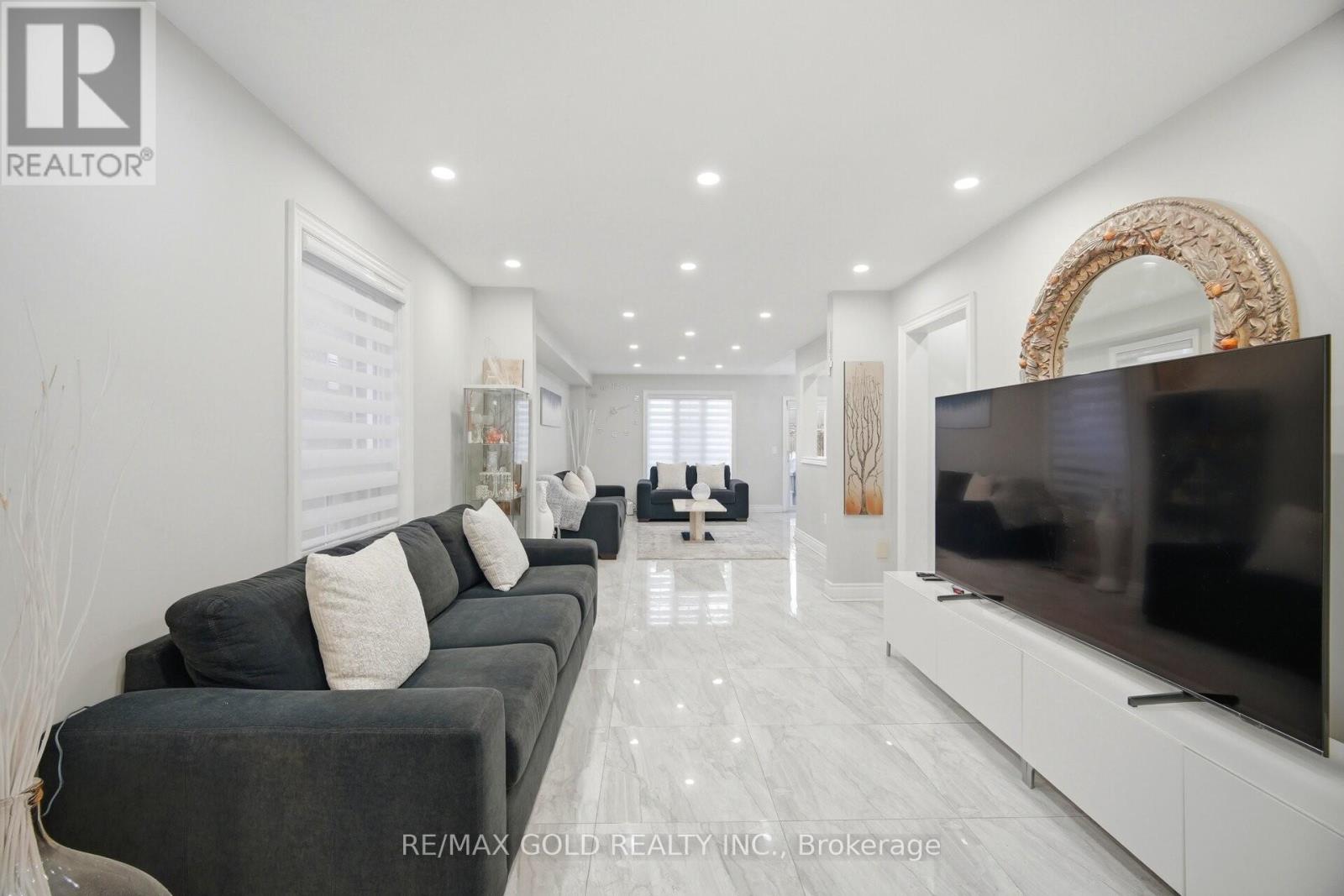 16 FLOWER TRAIL, Brampton (Bram East), Ontario, L6P1P1 — Photo 5