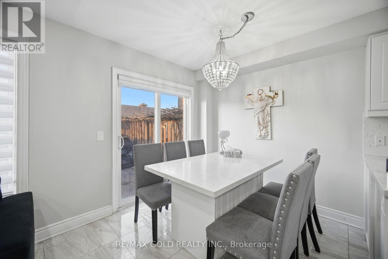 16 FLOWER TRAIL, Brampton (Bram East), Ontario, L6P1P1 — Photo 8