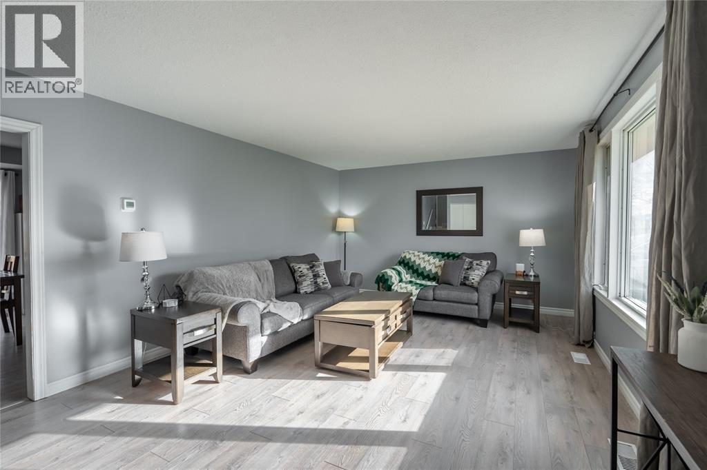 304 BRENTWOOD CRESCENT, St Clair, Ontario, N0N1G0 — Photo 4
