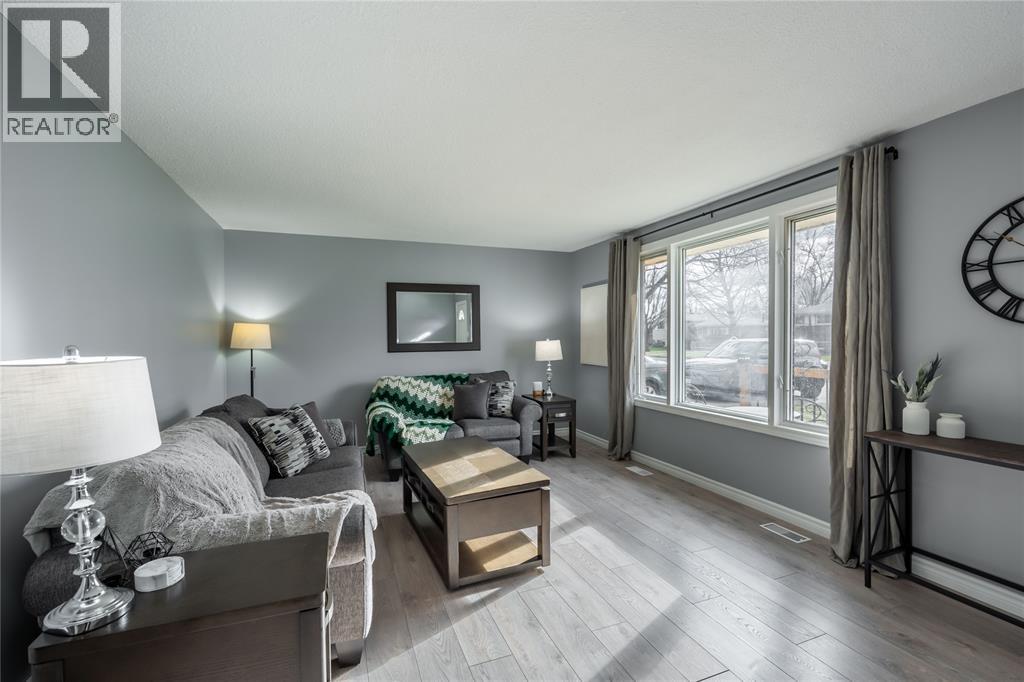304 BRENTWOOD CRESCENT, St Clair, Ontario, N0N1G0 — Photo 5