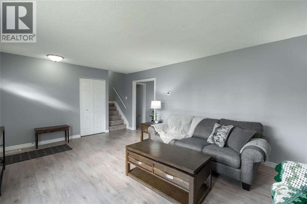 304 BRENTWOOD CRESCENT, St Clair, Ontario, N0N1G0 — Photo 6