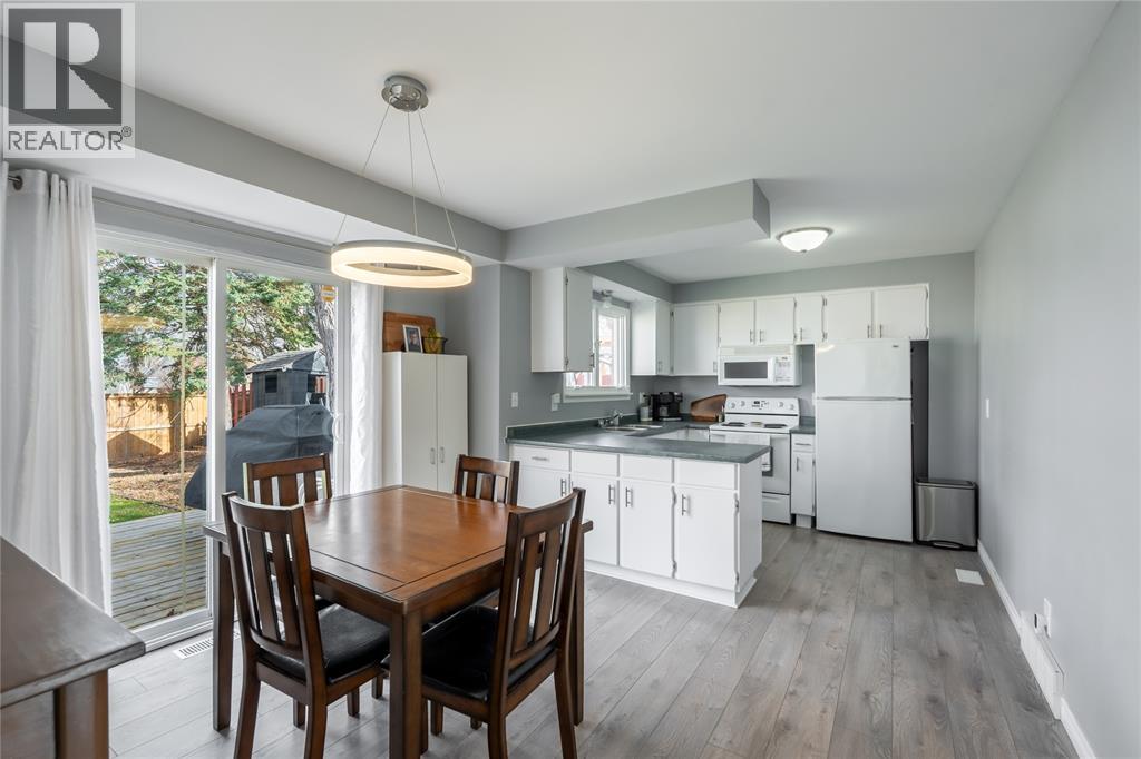 304 BRENTWOOD CRESCENT, St Clair, Ontario, N0N1G0 — Photo 7