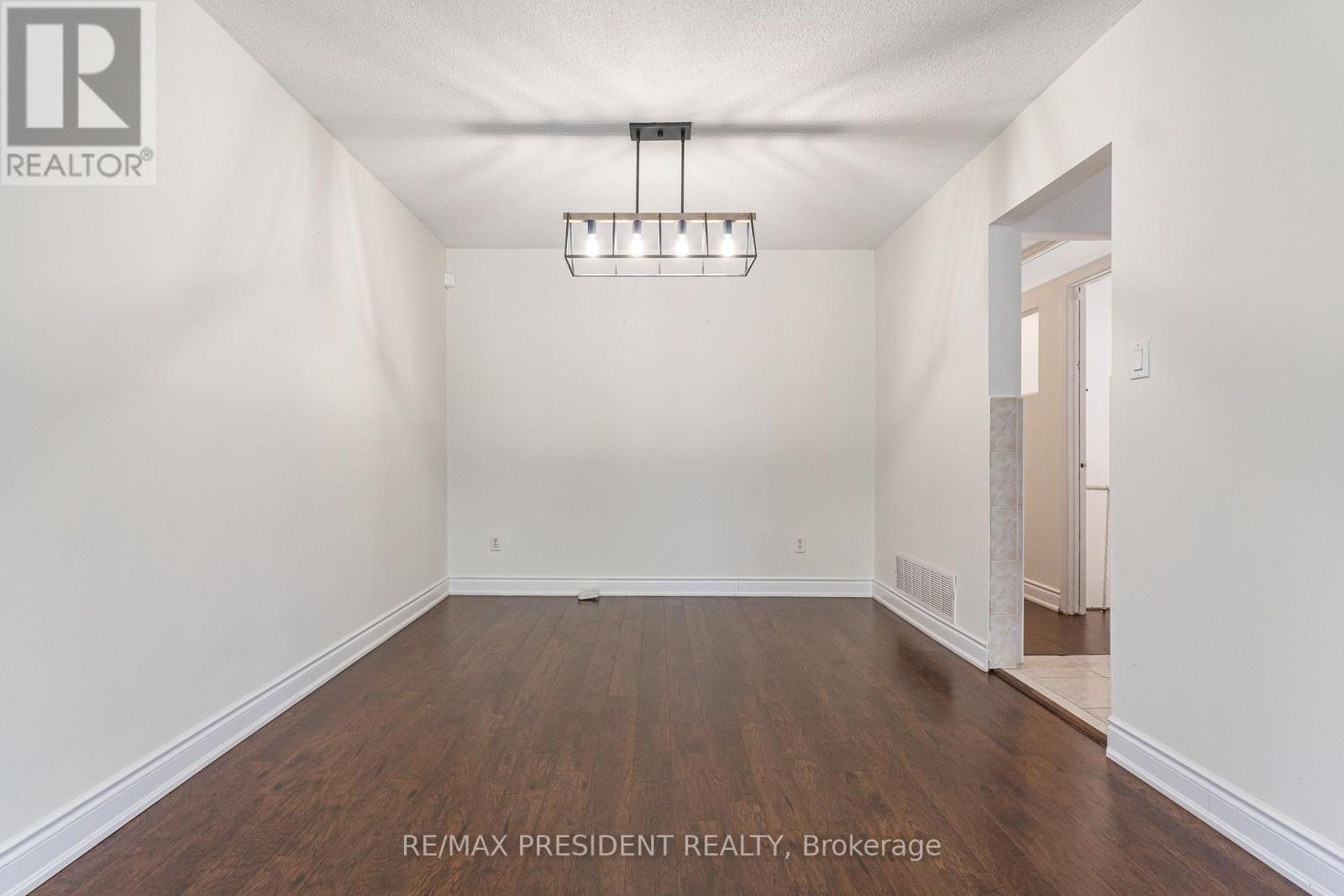 (UPPER) - 17 MANITOU CRESCENT, Brampton (Central Park), Ontario, L6S2Z6 — Photo 5