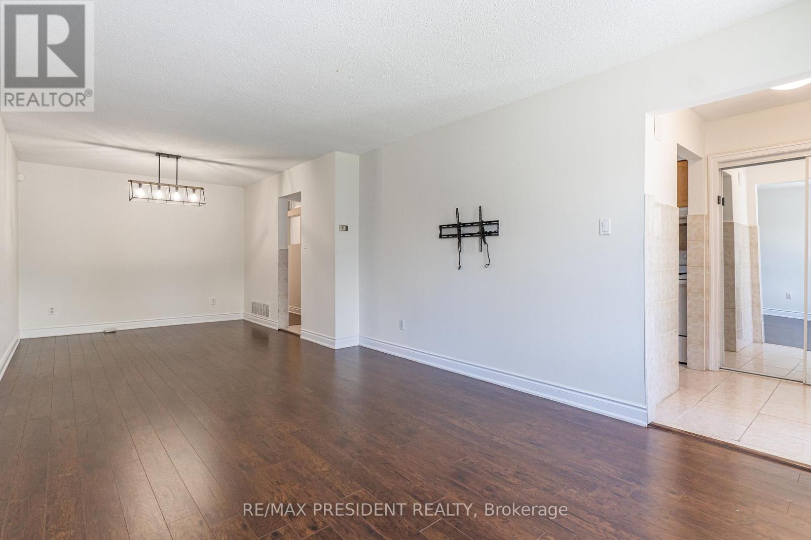 (UPPER) - 17 MANITOU CRESCENT, Brampton (Central Park), Ontario, L6S2Z6 — Photo 6