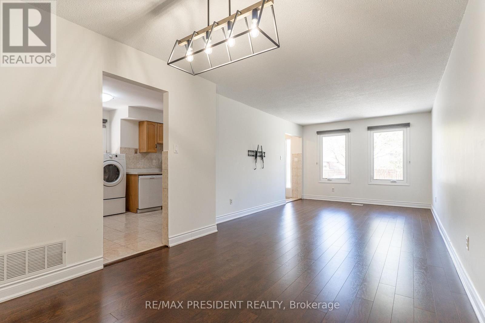 (UPPER) - 17 MANITOU CRESCENT, Brampton (Central Park), Ontario, L6S2Z6 — Photo 7