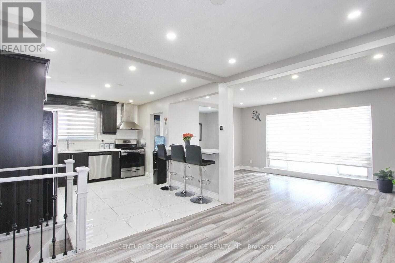 83 FALLINGDALE CRESCENT, Brampton (Southgate), Ontario, L6T3J5 — Photo 3