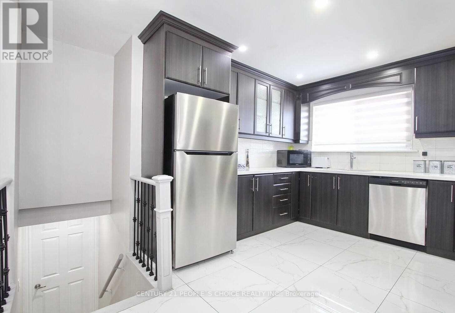 83 FALLINGDALE CRESCENT, Brampton (Southgate), Ontario, L6T3J5 — Photo 7