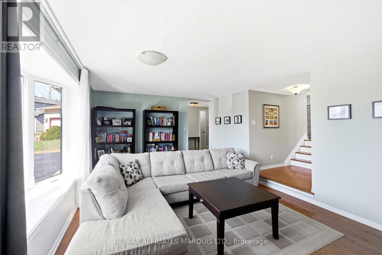 884 KENYON CRESCENT, Cornwall, Ontario, K6H6Z1 — Photo 3