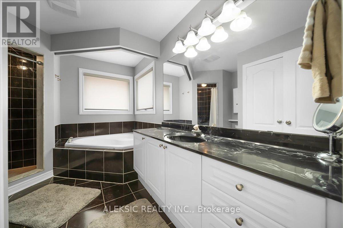 33 HILLPATH CRESCENT, Brampton (Snelgrove), Ontario, L6Z4T7 — Photo 22