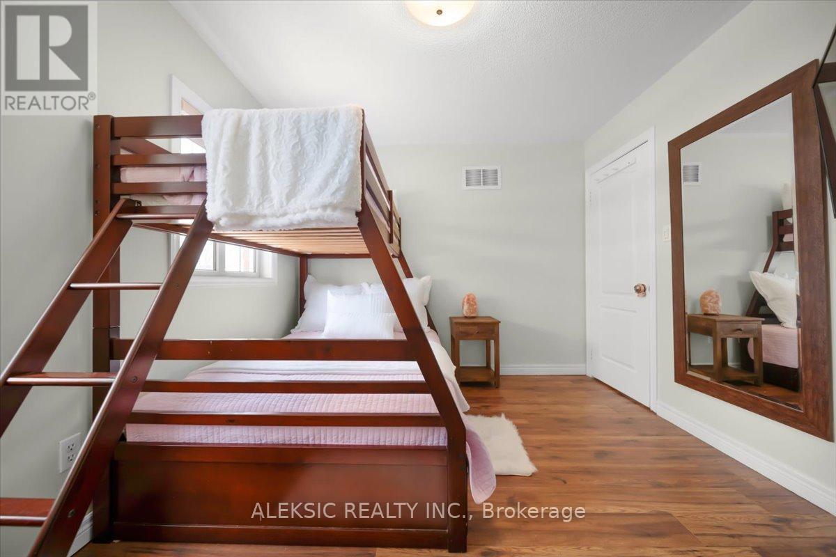 33 HILLPATH CRESCENT, Brampton (Snelgrove), Ontario, L6Z4T7 — Photo 32