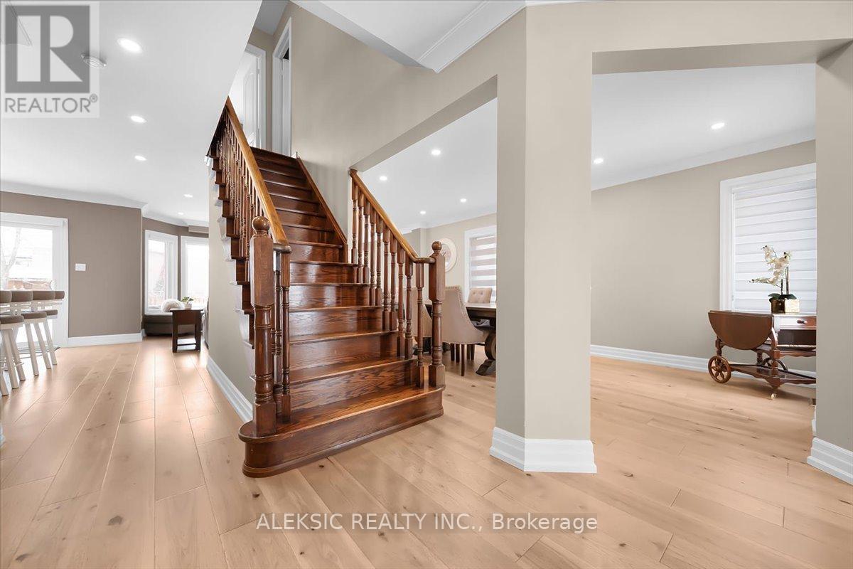 33 HILLPATH CRESCENT, Brampton (Snelgrove), Ontario, L6Z4T7 — Photo 4