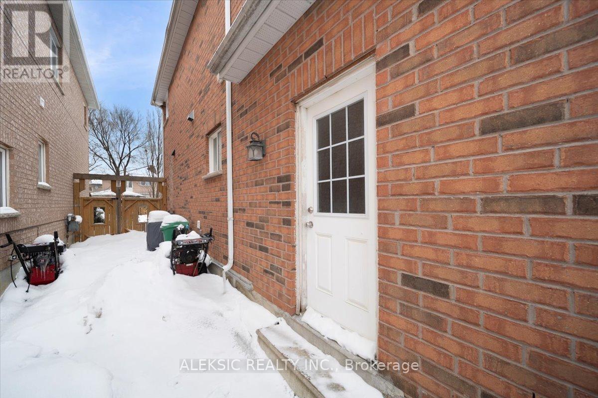 33 HILLPATH CRESCENT, Brampton (Snelgrove), Ontario, L6Z4T7 — Photo 41