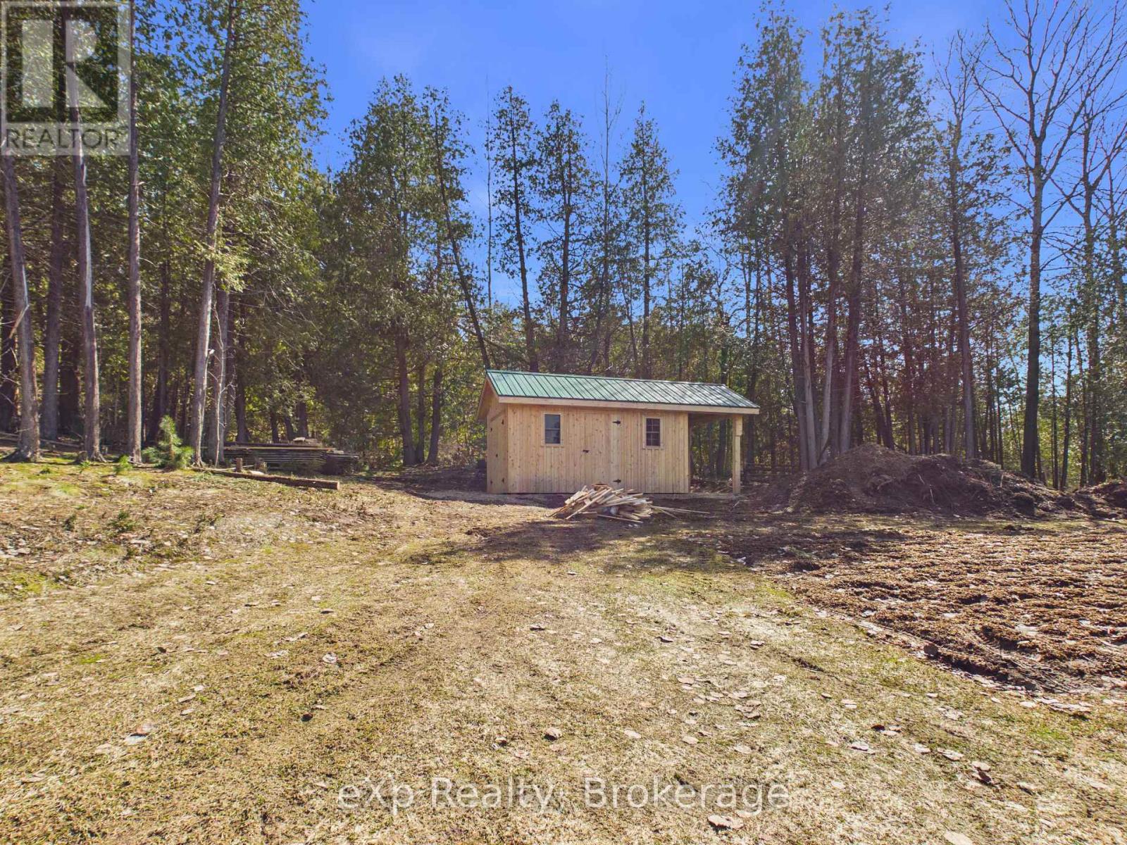 303709 SOUTH LINE, West Grey, Ontario, N0C1K0 — Photo 10