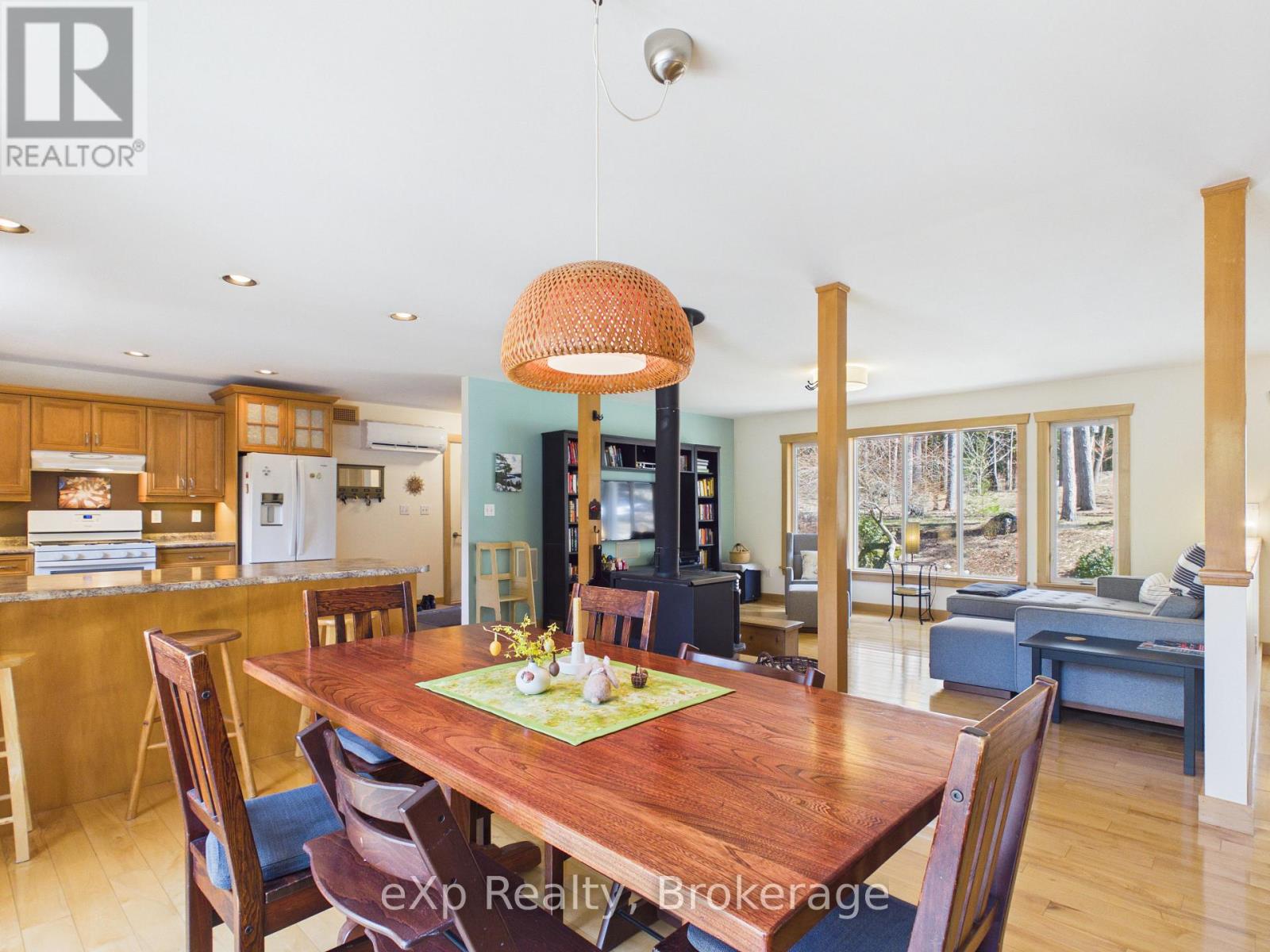 303709 SOUTH LINE, West Grey, Ontario, N0C1K0 — Photo 12