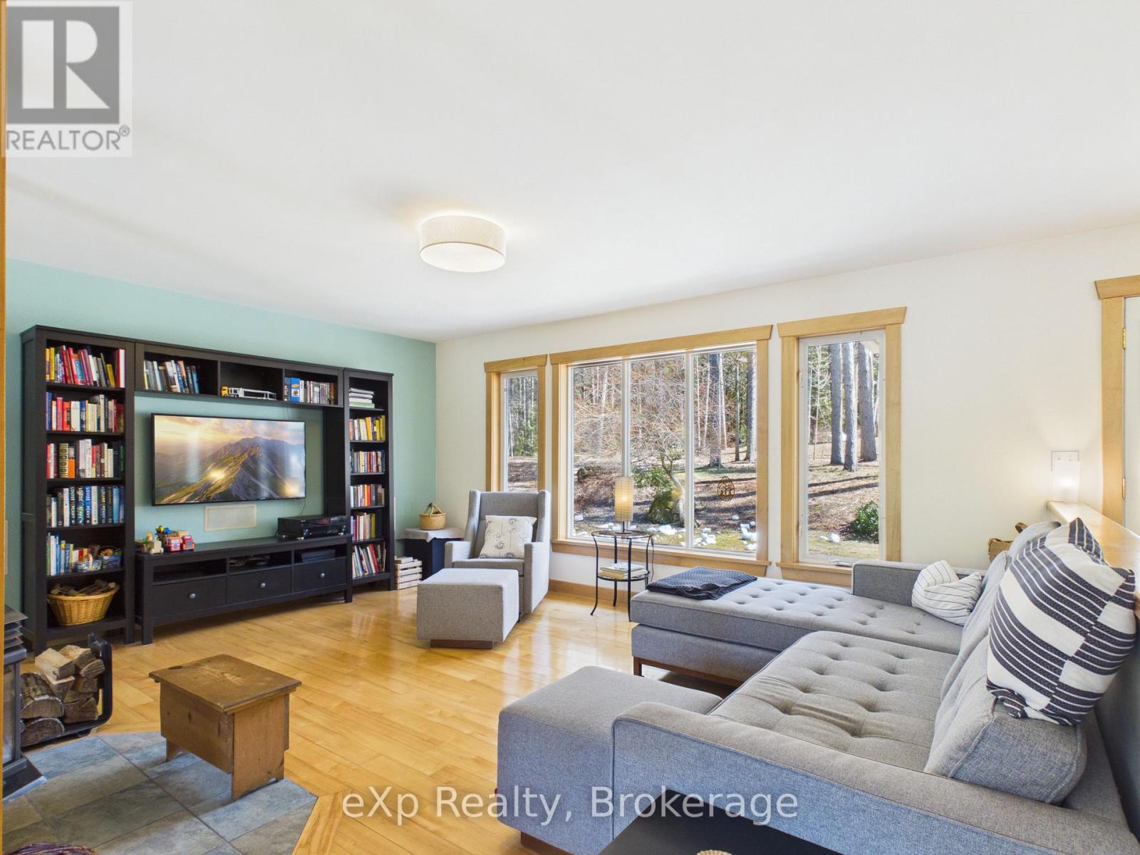 303709 SOUTH LINE, West Grey, Ontario, N0C1K0 — Photo 14