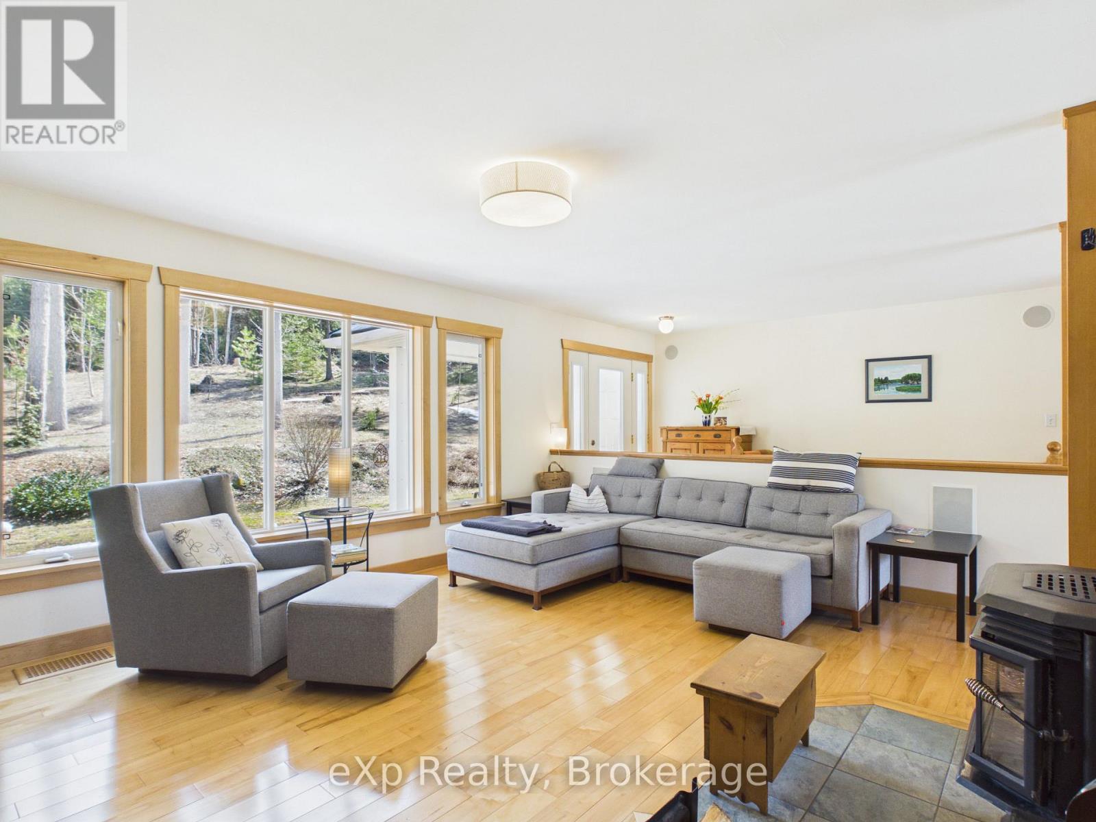 303709 SOUTH LINE, West Grey, Ontario, N0C1K0 — Photo 15