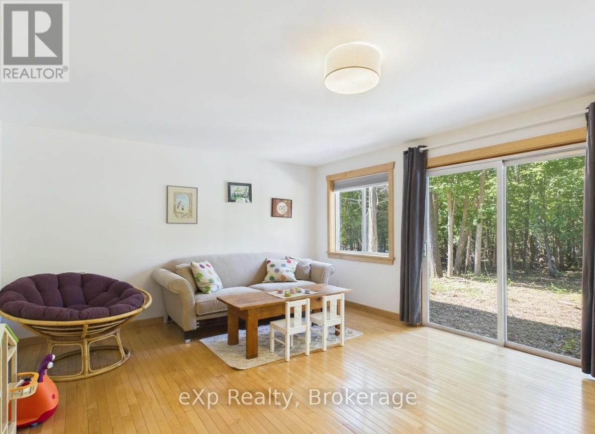 303709 SOUTH LINE, West Grey, Ontario, N0C1K0 — Photo 25