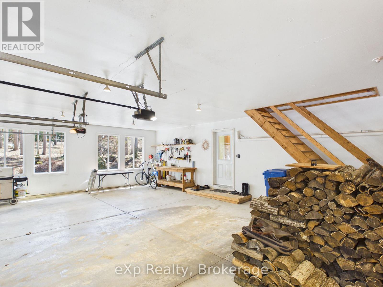 303709 SOUTH LINE, West Grey, Ontario, N0C1K0 — Photo 32