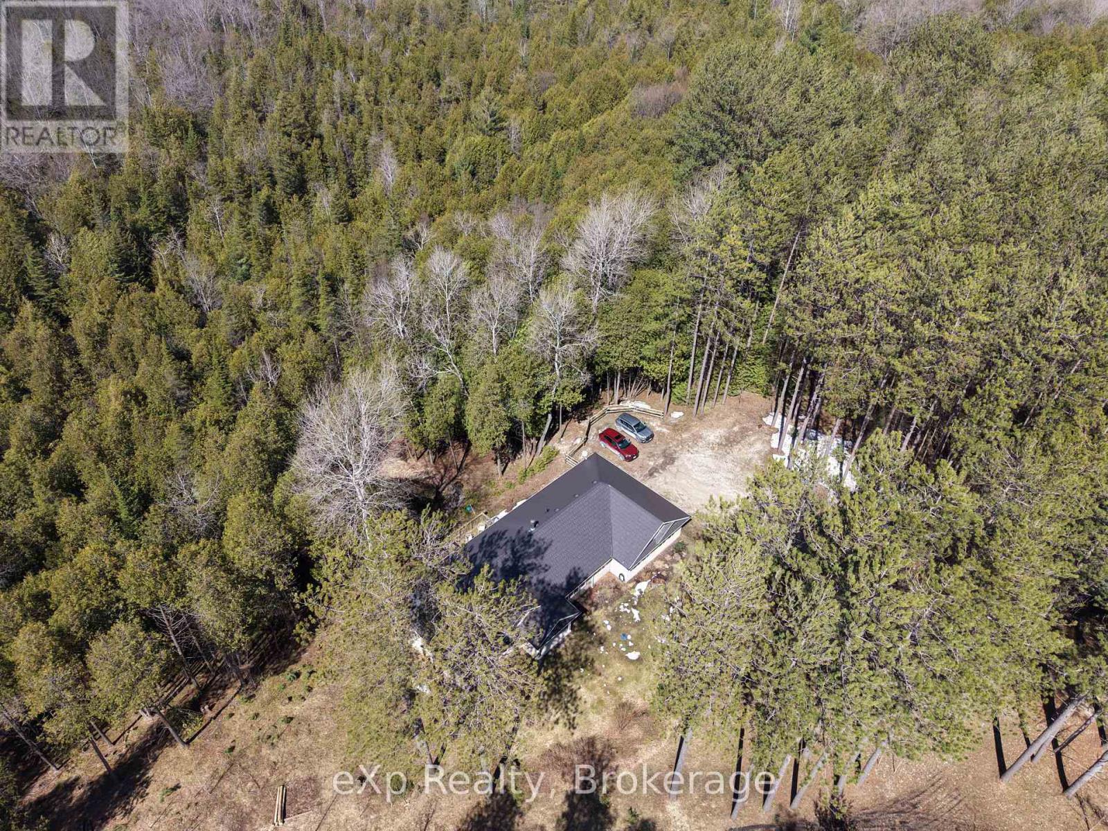 303709 SOUTH LINE, West Grey, Ontario, N0C1K0 — Photo 8