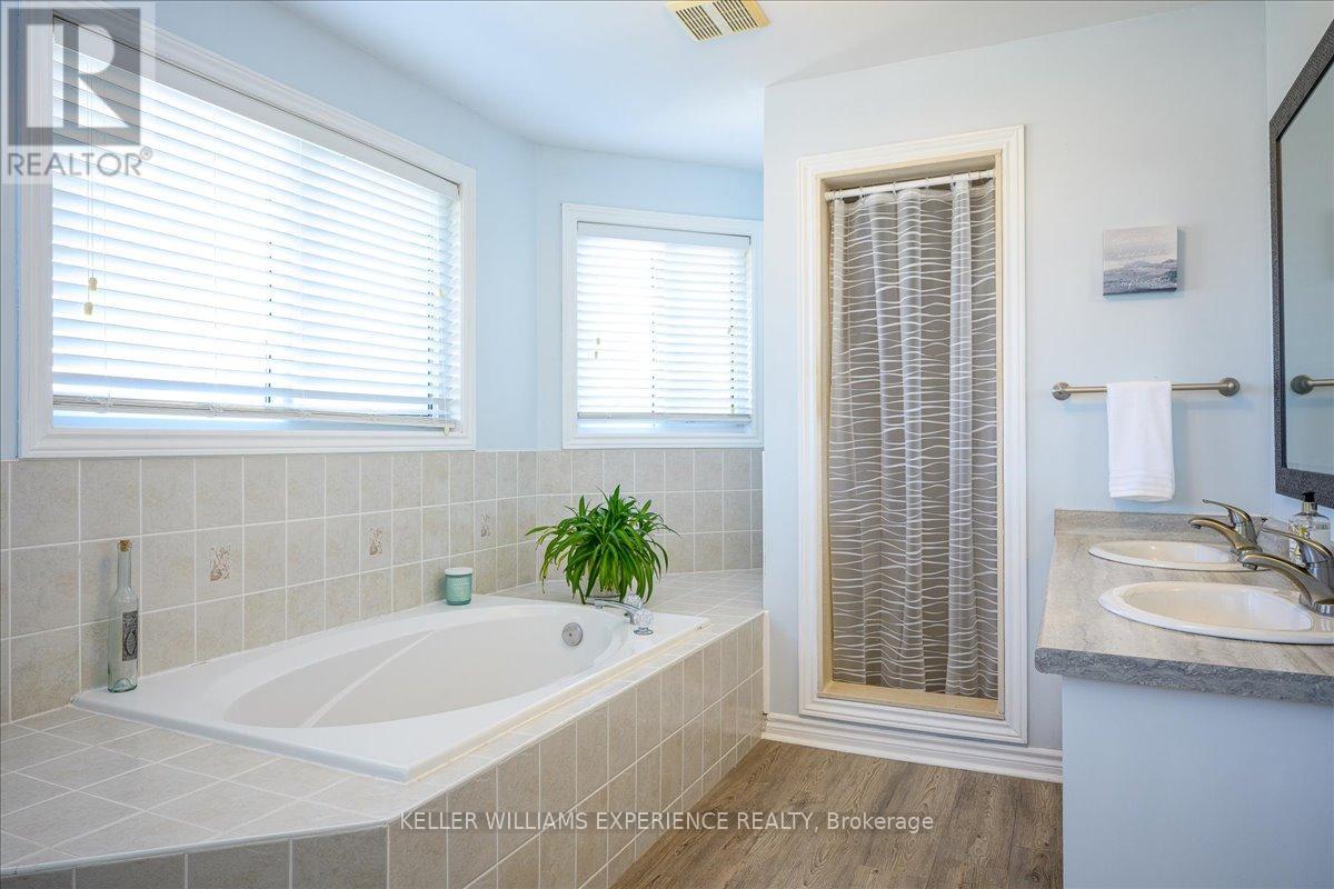 25 MUIR DRIVE, Barrie (Ardagh), Ontario, L4N0J1 — Photo 5