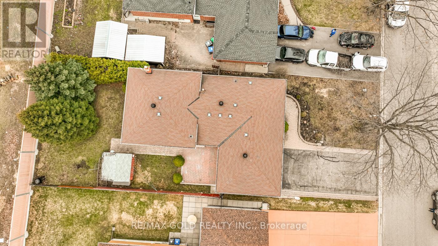 48 MALCOLM CRESCENT, Brampton (Central Park), Ontario, L6S3C8 — Photo 45