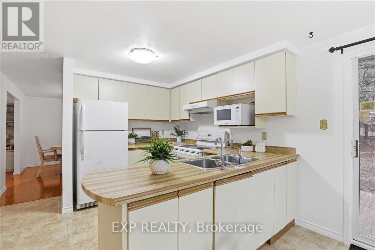 56 RUSHBROOK DRIVE, Kitchener, Ontario, N2E3C9 — Photo 11