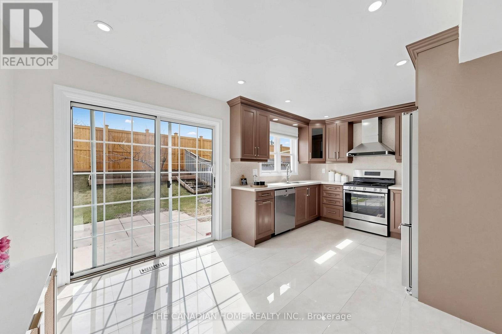 80 MT RANIER CRESCENT E, Brampton (Sandringham-Wellington), Ontario, L6R2L1 — Photo 13