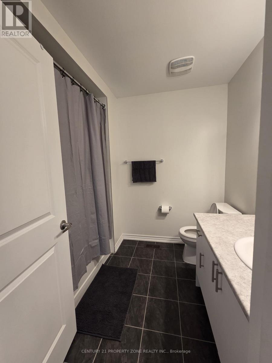 258 OKANAGAN PATH, Oshawa (Donevan), Ontario, L1H0A7 — Photo 7