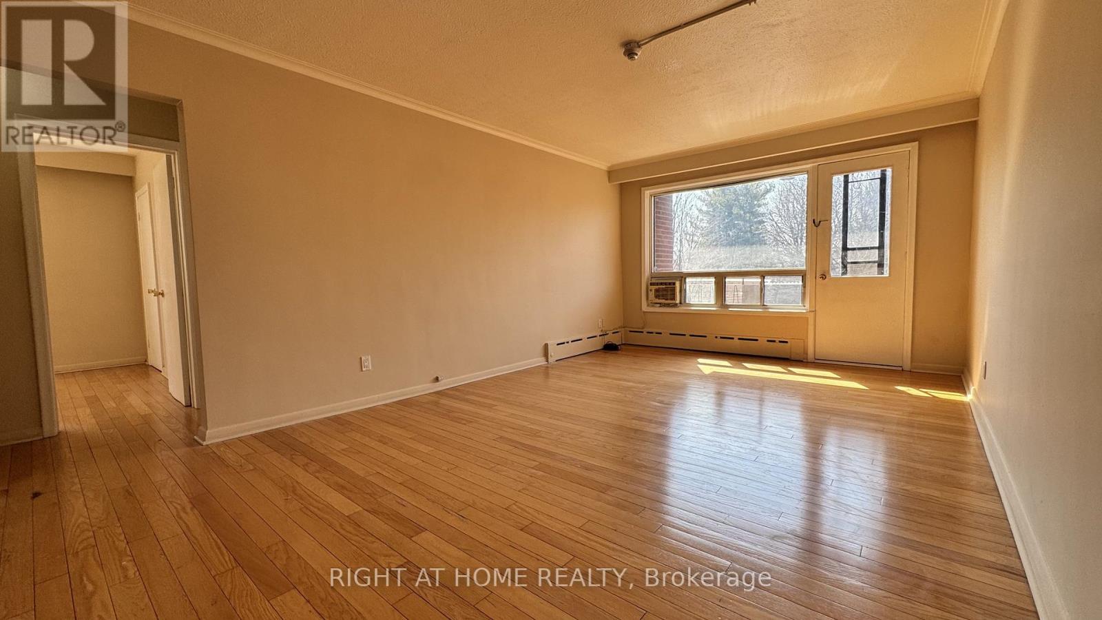 UNIT 4 - 139 ROYAL YORK ROAD, Toronto (Mimico), Ontario, M8V2T9 — Photo 8