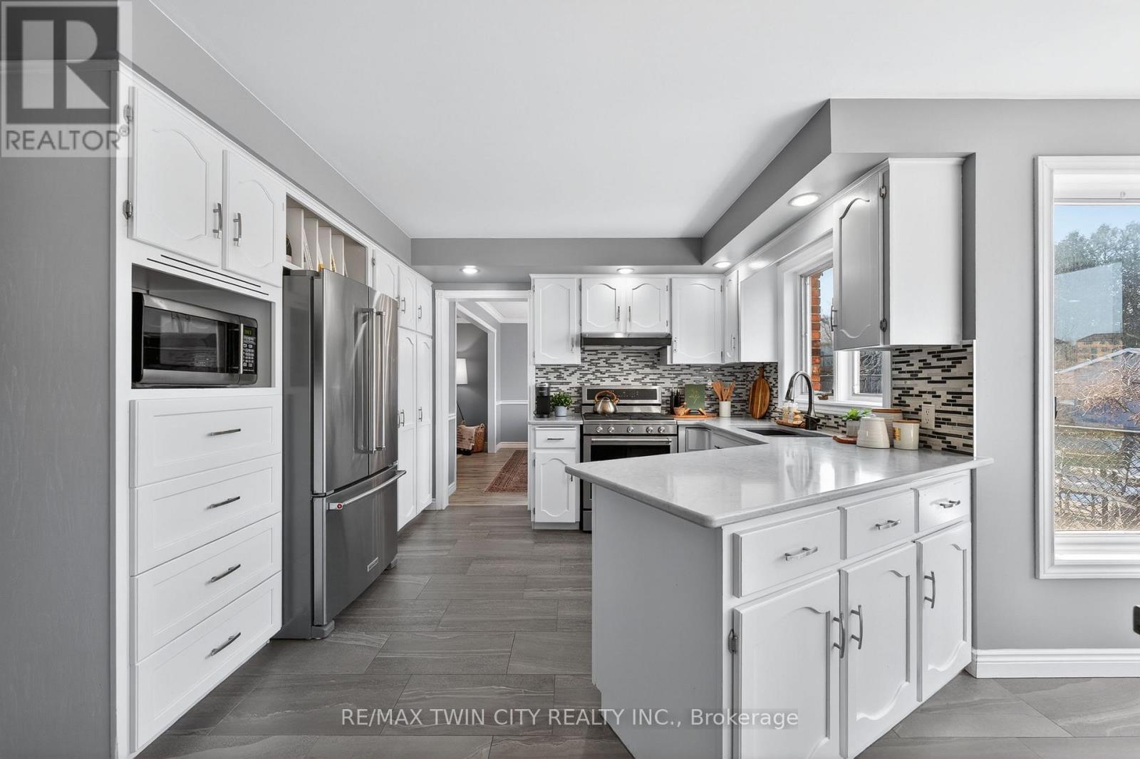 38 GLEN ABBEY COURT, Woodstock (Woodstock - South), Ontario, N4S8S9 — Photo 10