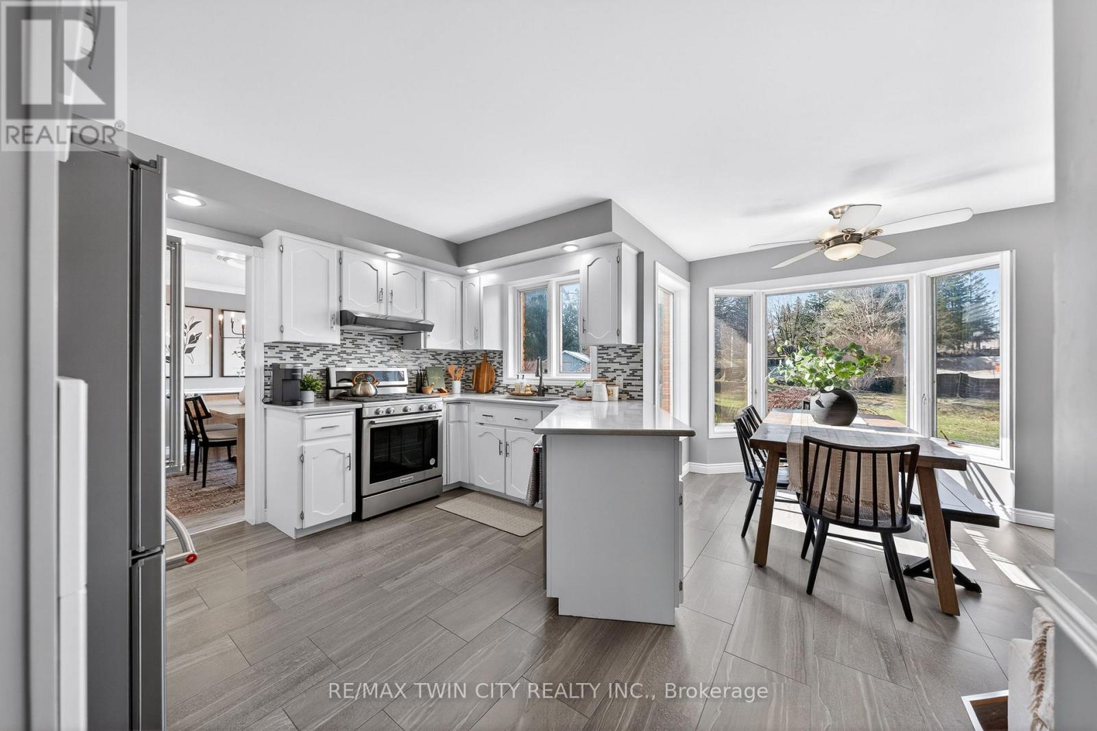 38 GLEN ABBEY COURT, Woodstock (Woodstock - South), Ontario, N4S8S9 — Photo 11