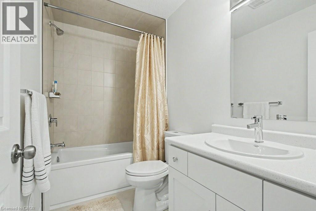 53 LOMOND Lane, Kitchener, Ontario, N2R0T6 — Photo 9