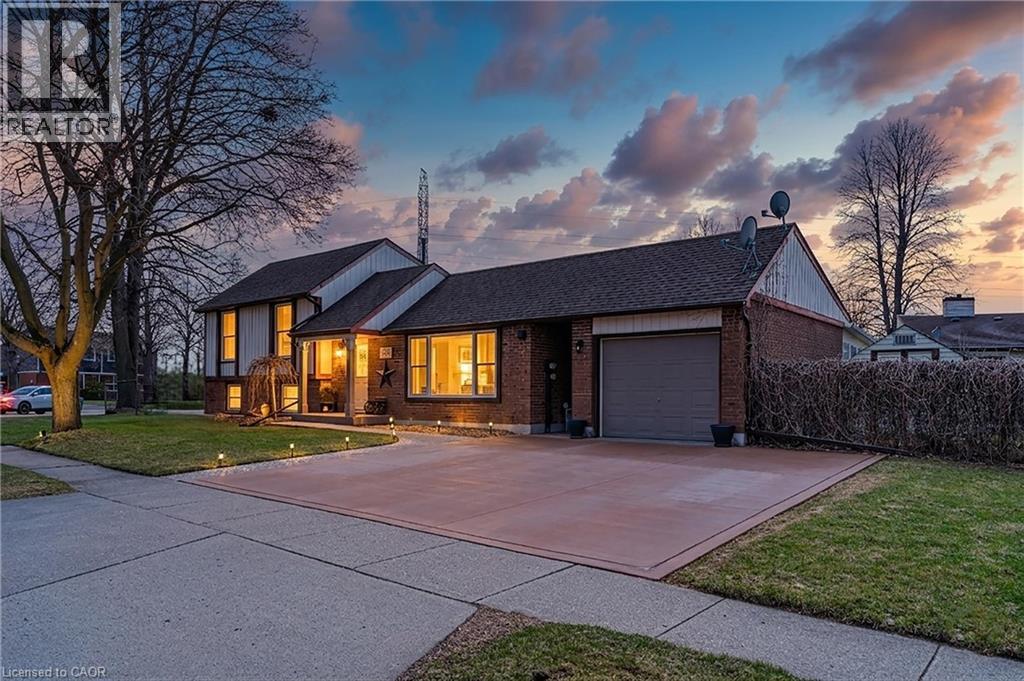 153 THE GREENWAY, Cambridge, Ontario, N1R6L6 — Photo 2