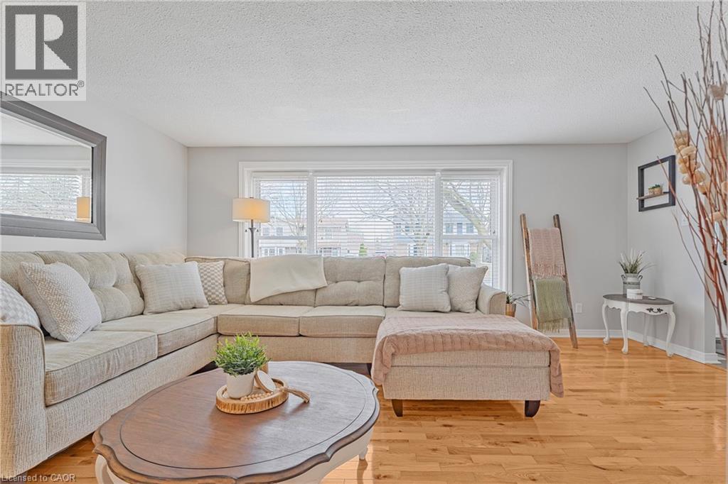 153 THE GREENWAY, Cambridge, Ontario, N1R6L6 — Photo 6