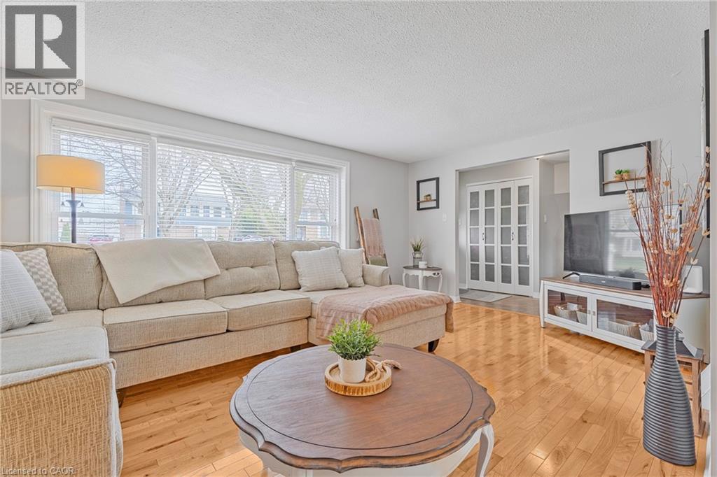 153 THE GREENWAY, Cambridge, Ontario, N1R6L6 — Photo 7