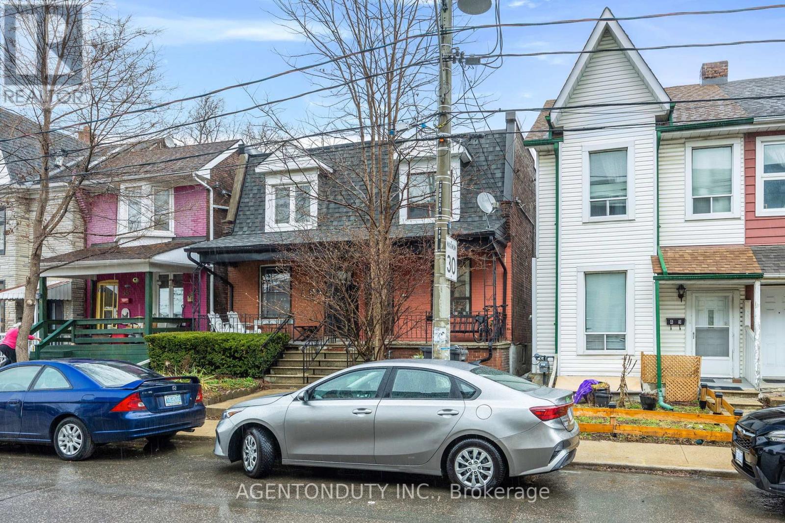 51 PERTH AVENUE, Toronto (Dufferin Grove), Ontario, M6R2C1 — Photo 2