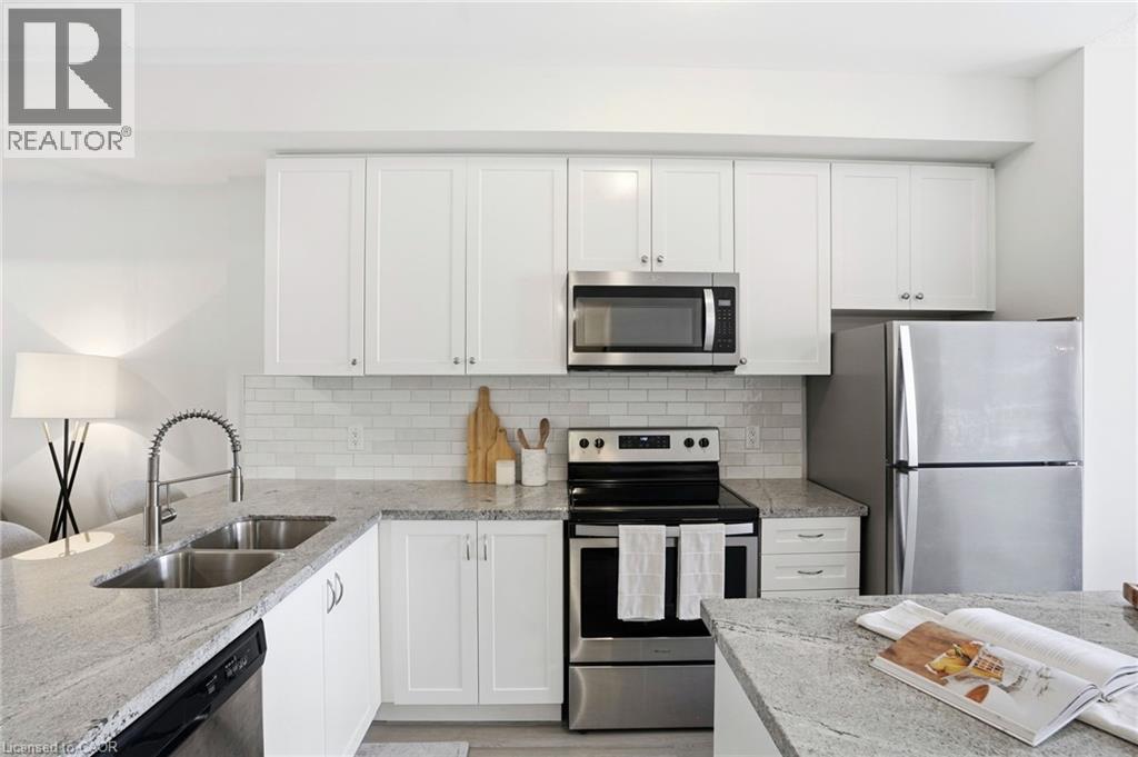 59 MARKLE Crescent, Ancaster, Ontario, L9G0H3 — Photo 8