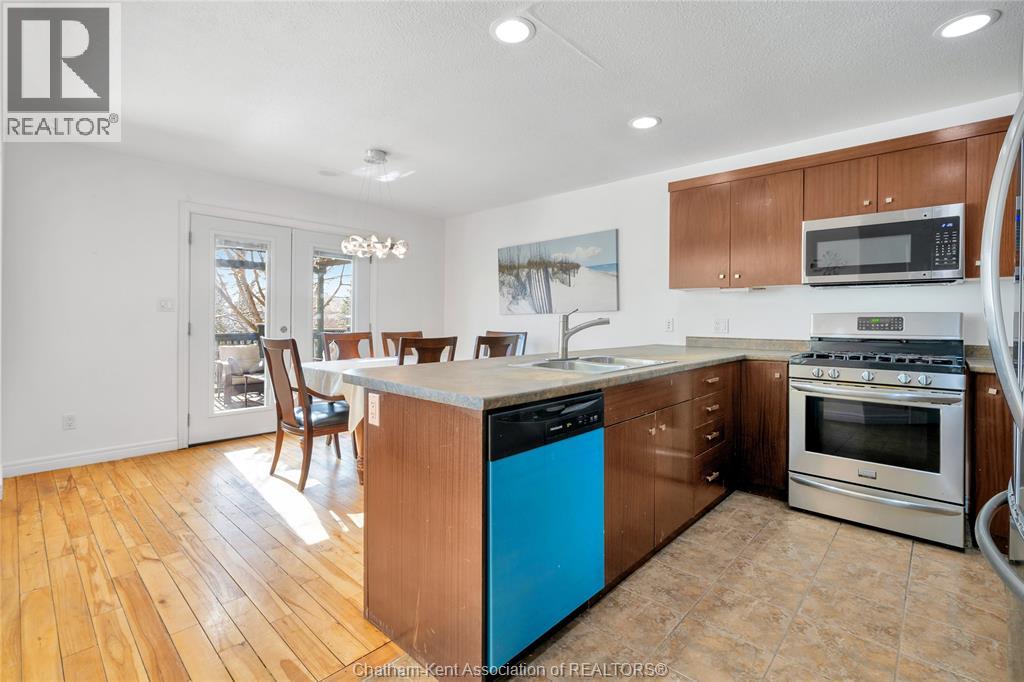 208 HUDSON DRIVE, Chatham, Ontario, N7L0A4 — Photo 6