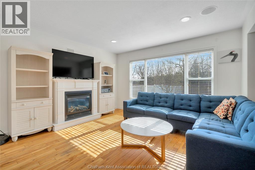 208 HUDSON DRIVE, Chatham, Ontario, N7L0A4 — Photo 9