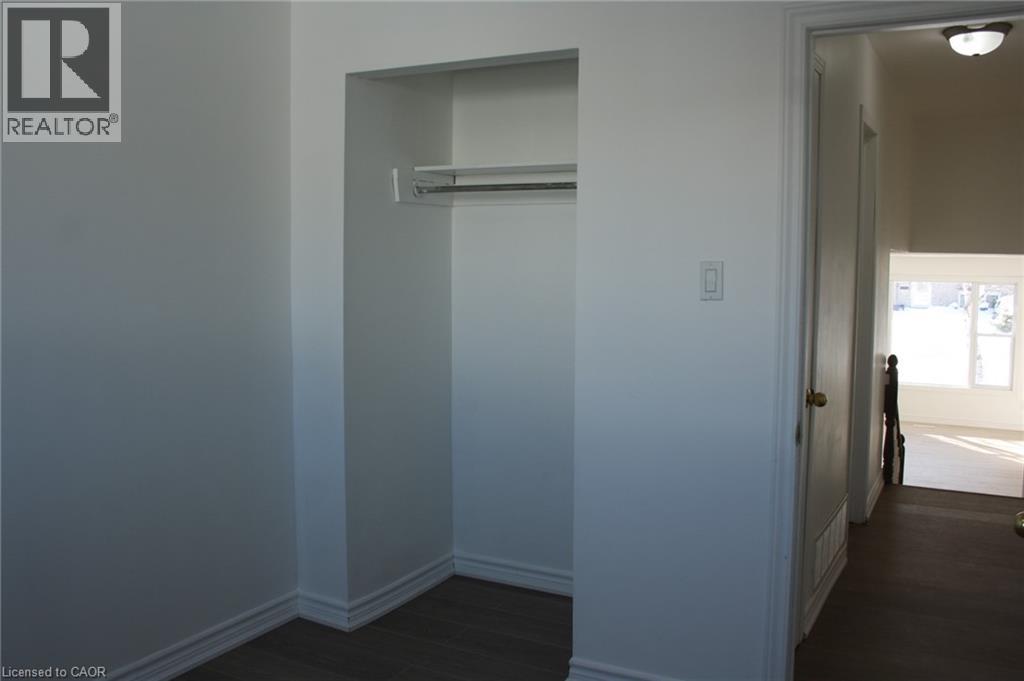 71 NICKOLAS Crescent, Cambridge, Ontario, N3C3L7 — Photo 10