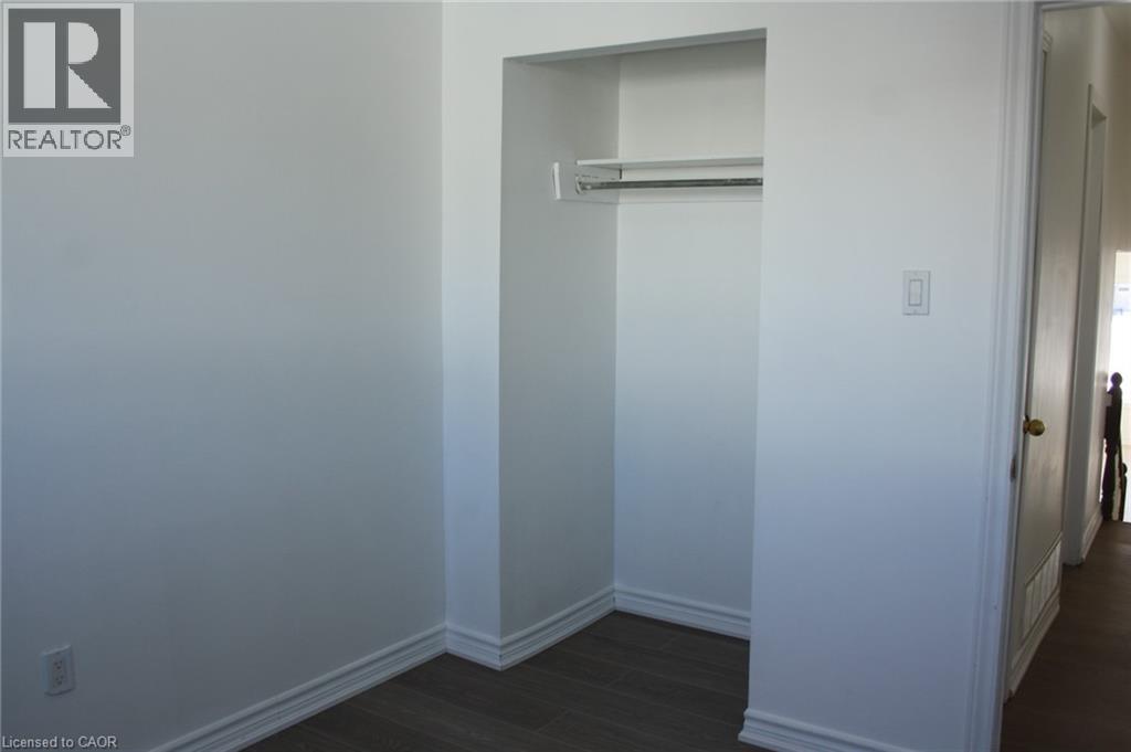 71 NICKOLAS Crescent, Cambridge, Ontario, N3C3L7 — Photo 11