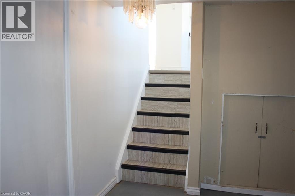 71 NICKOLAS Crescent, Cambridge, Ontario, N3C3L7 — Photo 13